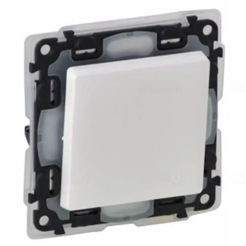 Legrand Valena Life egypólusú kapcsoló IP44 fehér, Legrand 752151 Árcsökkenés