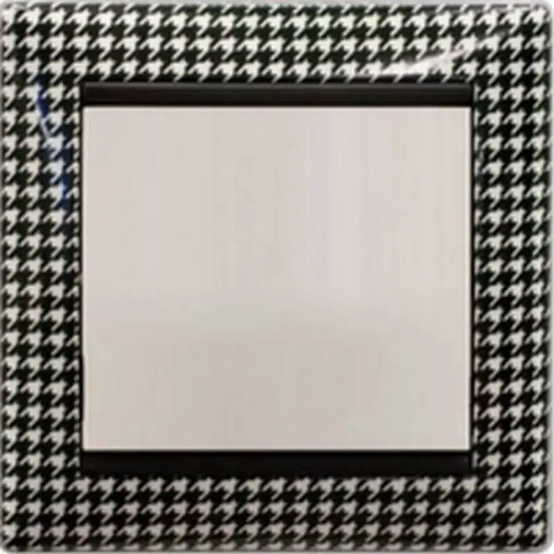 Csak ma Legrand Valena keret egyes, pepita Legrand 770420