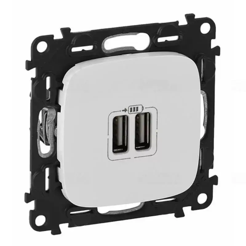 Legrand Valena Allure Kettős USB töltőaljzat, burkolattal, fehér Legrand 754995 Legkelendőbb