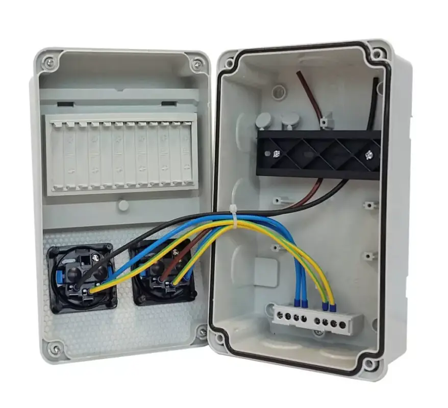 Végkiárusítás TP Electric Ipari doboz szerelt 130x220 2x(2P+F) előlapon VEZETÉKELVE(3318-200-0000) 3318-111-0003